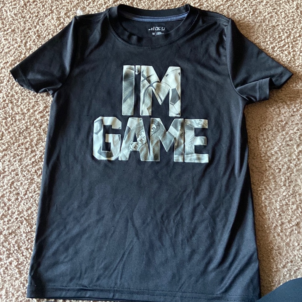 Boys short sleeve tee shirt Medium
